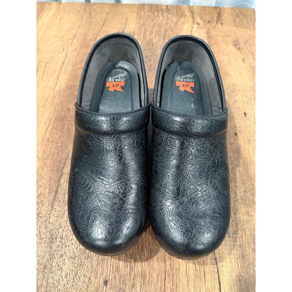 Dansko XP‎ Black Embossed Floral Leather Clogs Work Comfort Shoes Women 42/11.5